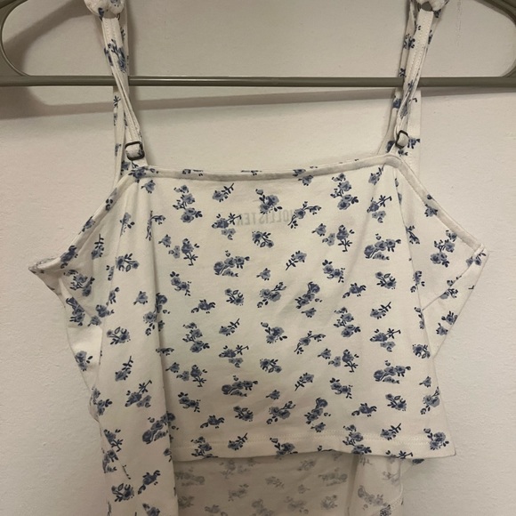 Floral Hollister Crop Top - Picture 2 of 2